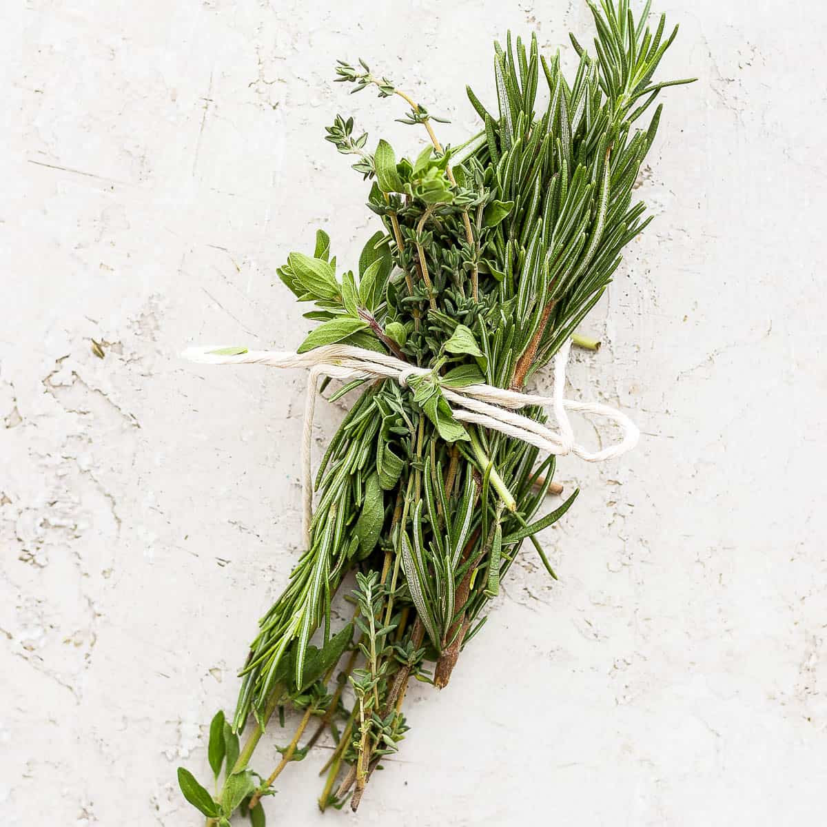 Fresh Herb Bundle (Rosemary, Sage, Thyme)