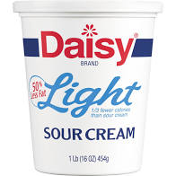 Daisy Sour Cream, Light, 16 oz